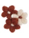 spilla con fiori in lana