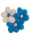 spilla con fiori in lana