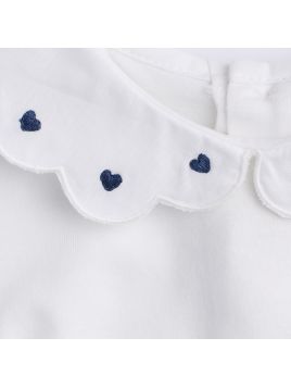 polo in jersey con ricamo cuori sul colletto