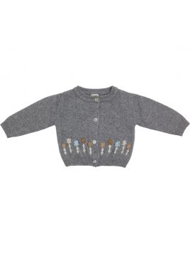 pullover with embroidered flowers and bottons