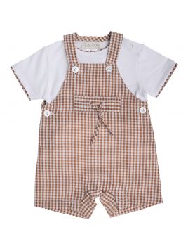 completo T-shirt in jersey e salopette a quadretti goffrati 